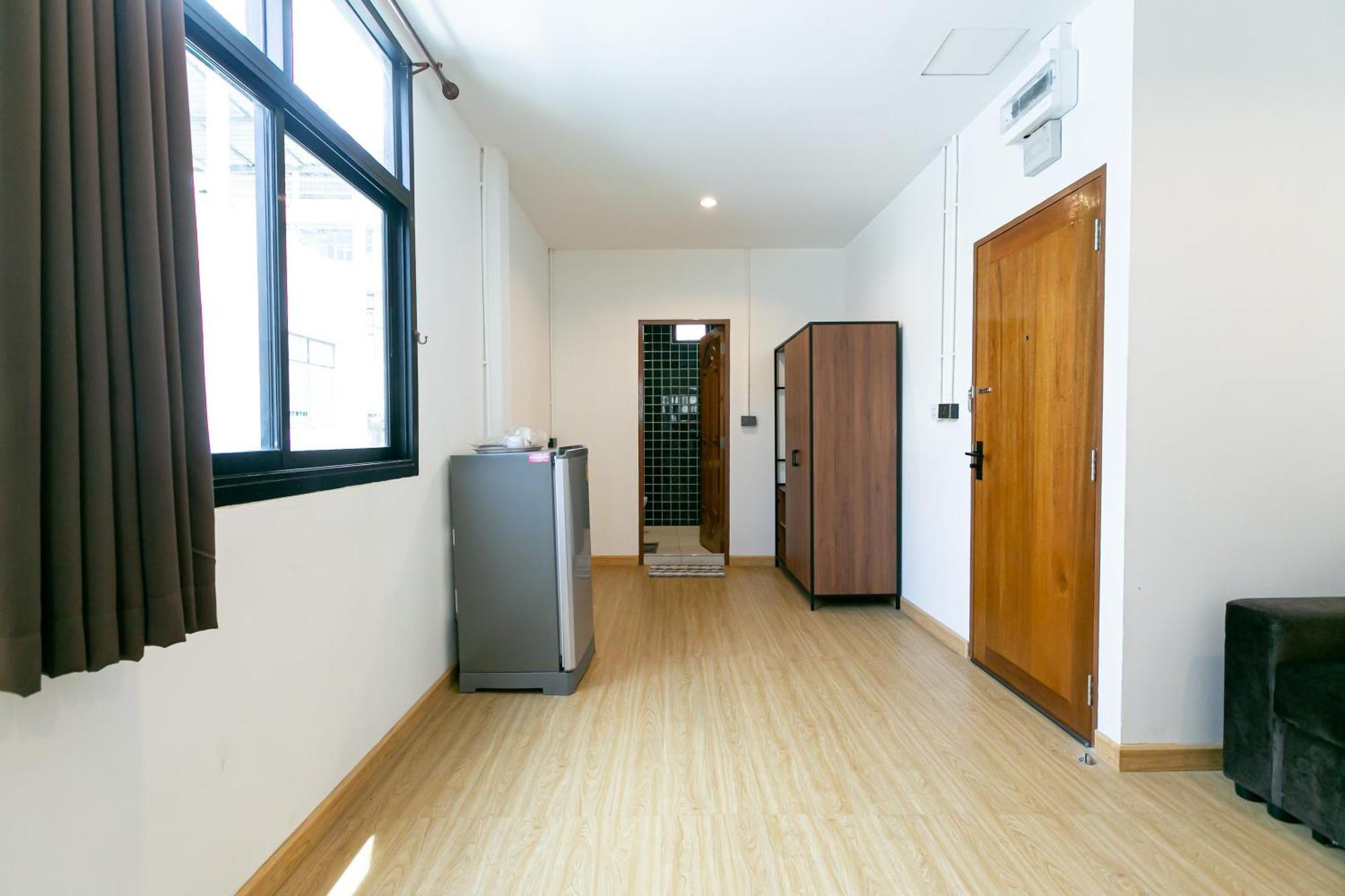 Taladnoi Paint House Hostel กรุงเทพมหานคร ภายนอก รูปภาพ