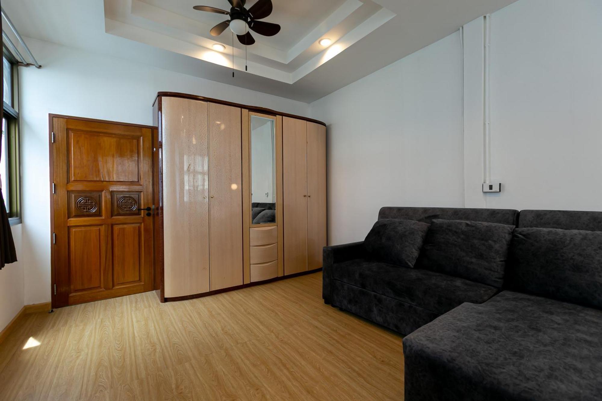 Taladnoi Paint House Hostel กรุงเทพมหานคร ภายนอก รูปภาพ