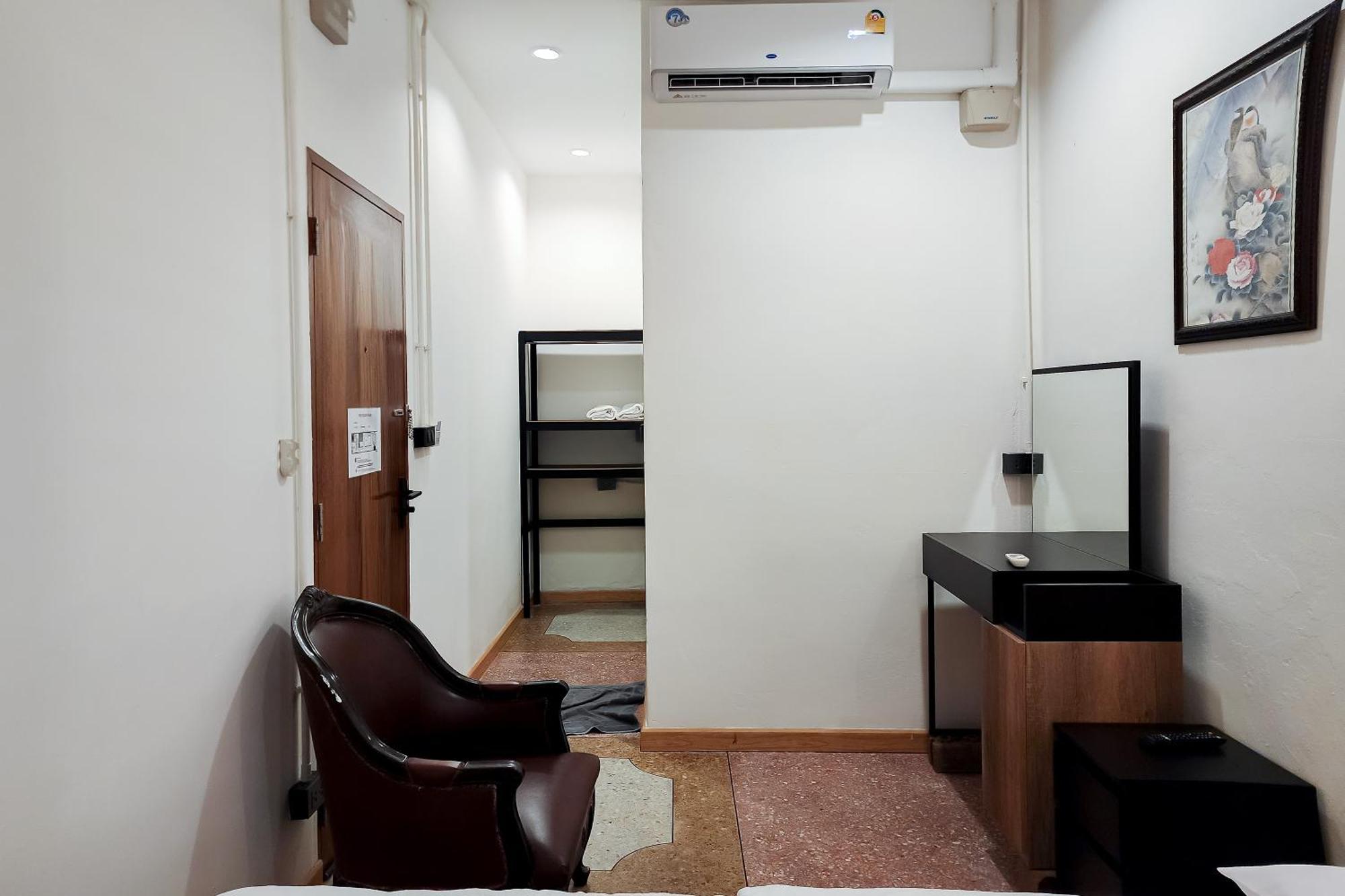 Taladnoi Paint House Hostel กรุงเทพมหานคร ภายนอก รูปภาพ